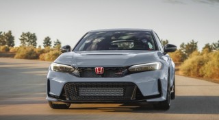 Honda Civic Type R sắp thành hàng sưu tầm tại Việt Nam: Chỉ còn 10 chiếc, giá gần 3 tỷ đồng
